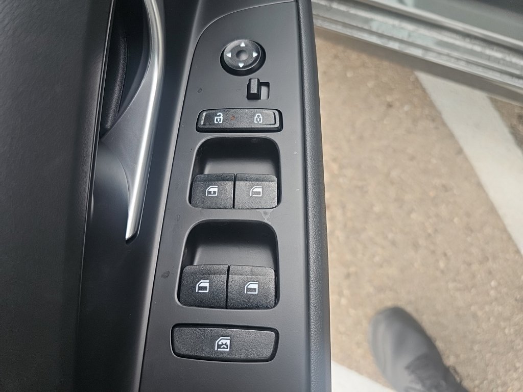 New 2026 Hyundai Elantra SE FWD image 11