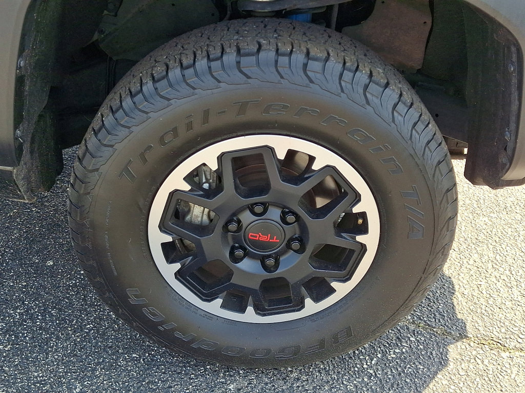 Used 2024 Toyota Tacoma TRD Off-Road AWD/4WD image 9