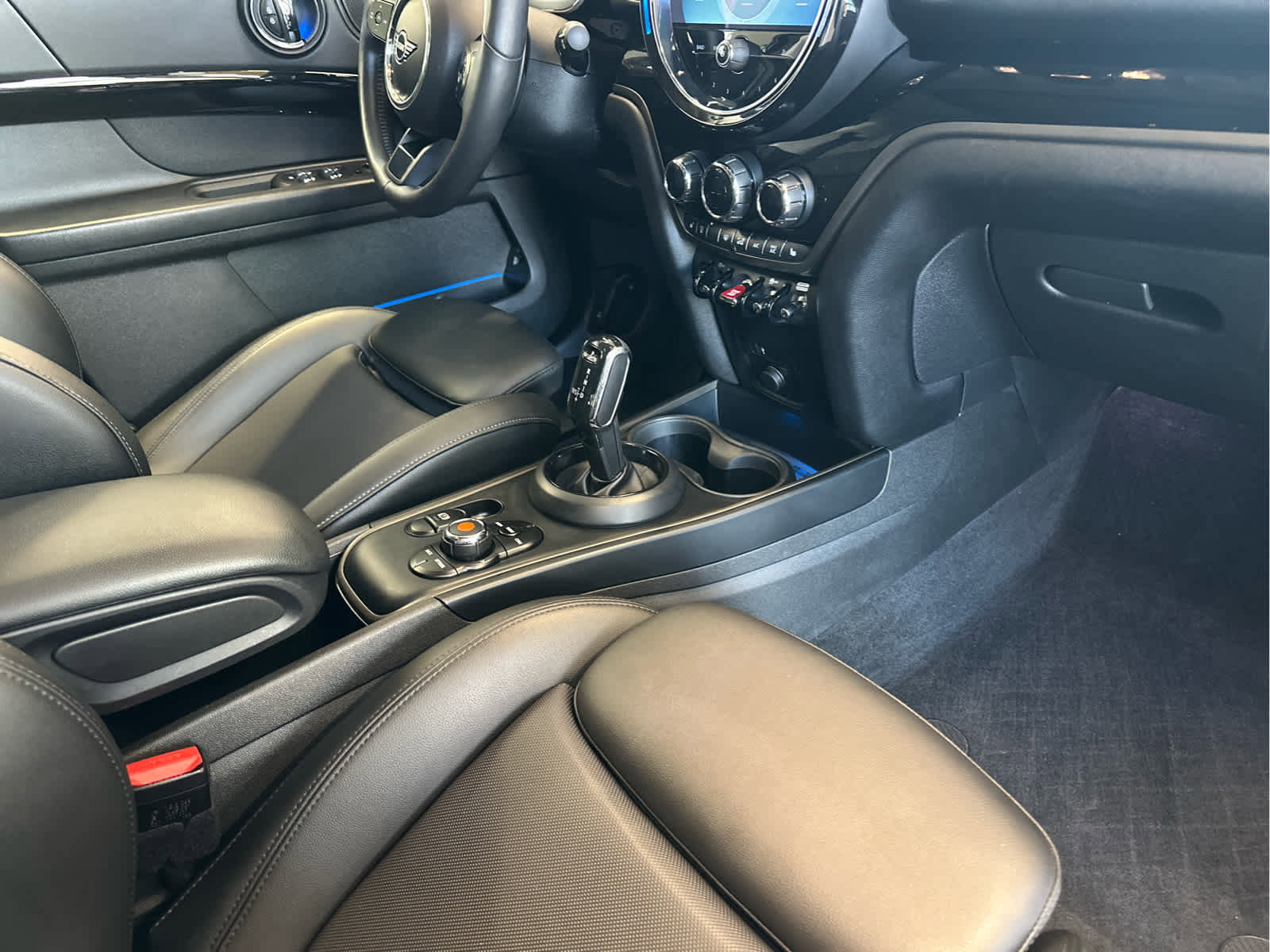 Used 2022 MINI Cooper Countryman S w/ Storage Package image 8