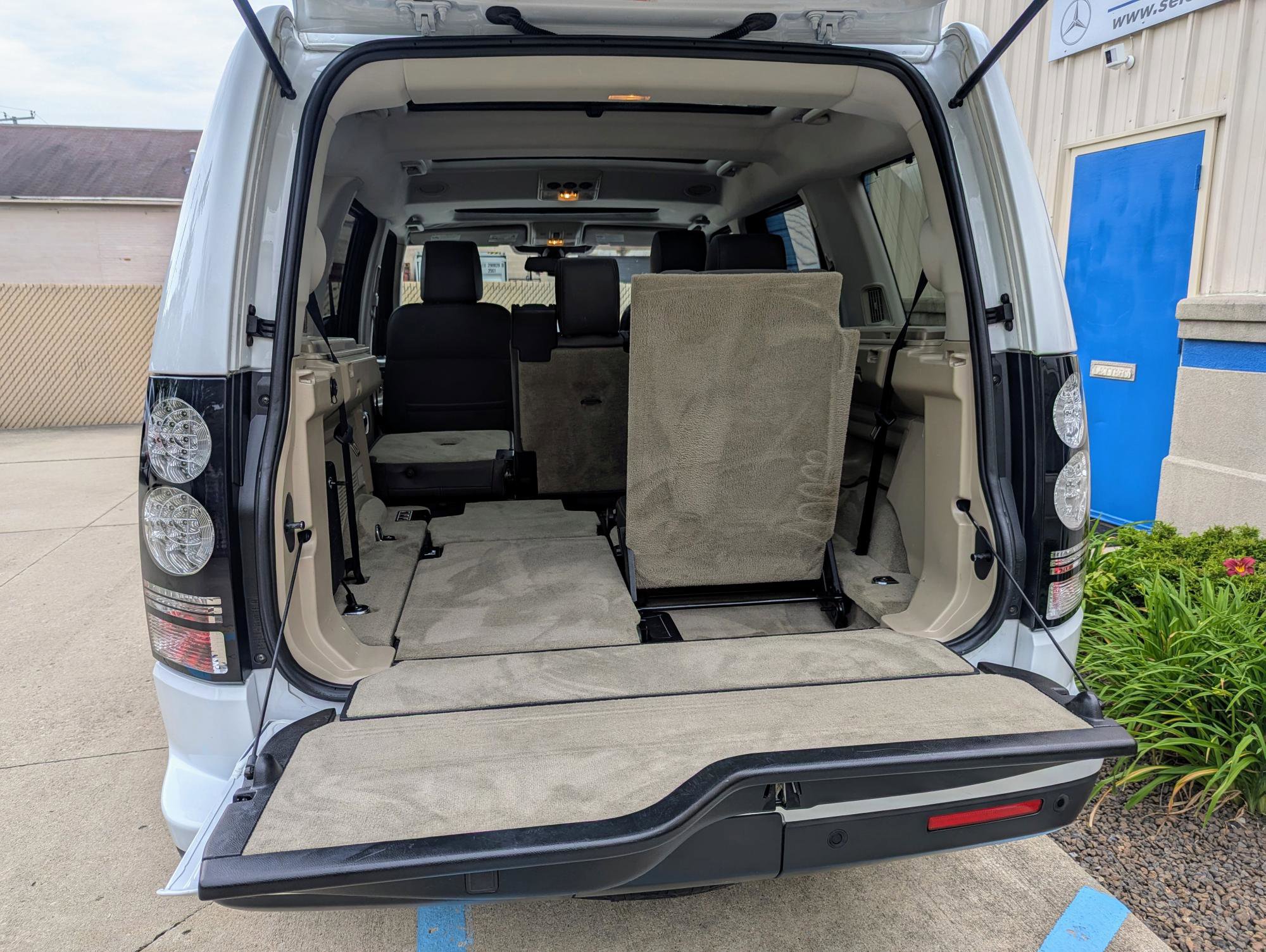 Used 2015 Land Rover LR4 HSE LUX image 10