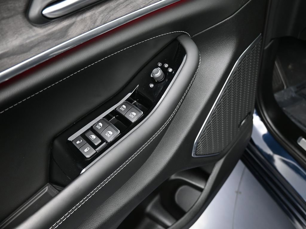 Used 2024 Jeep Grand Cherokee Overland w/ Luxury Tech Group IV image 14