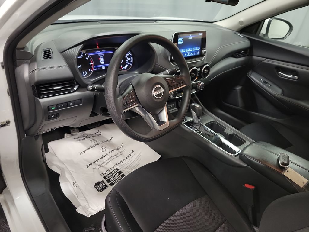 Used 2024 Nissan Sentra SV FWD image 16