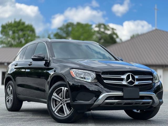 Used 2019 Mercedes-Benz GLC 300 4MATIC image 3