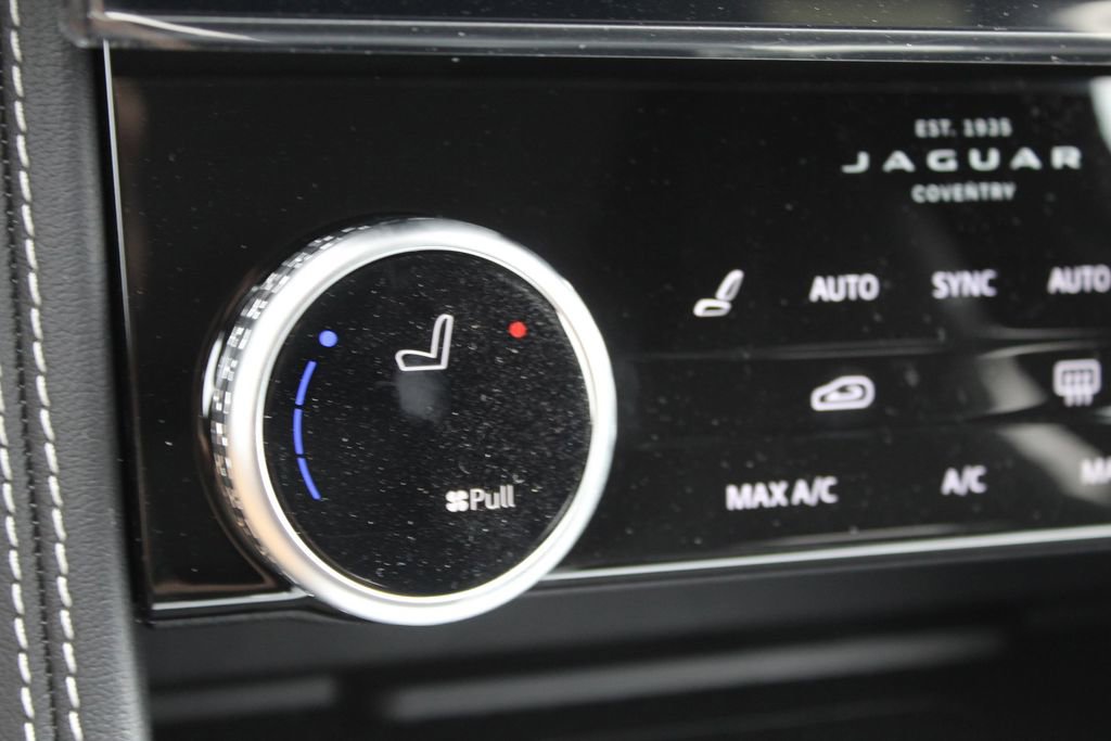 Used 2026 Jaguar F-PACE R-Dynamic S image 17