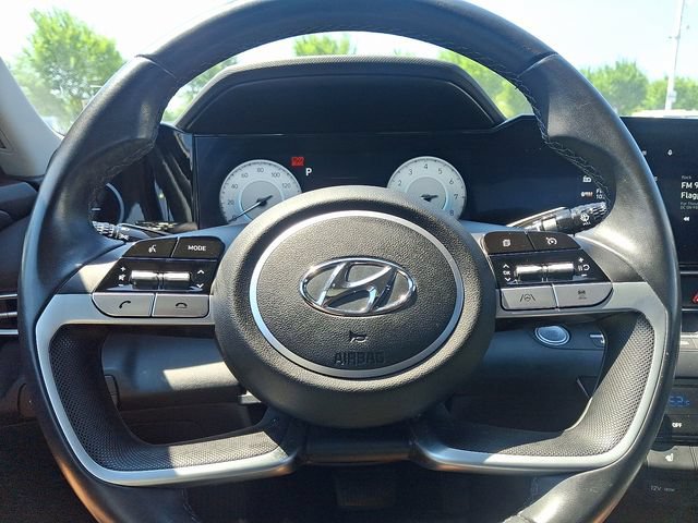 Used 2023 Hyundai Elantra SEL w/ Convenience Package FWD image 18