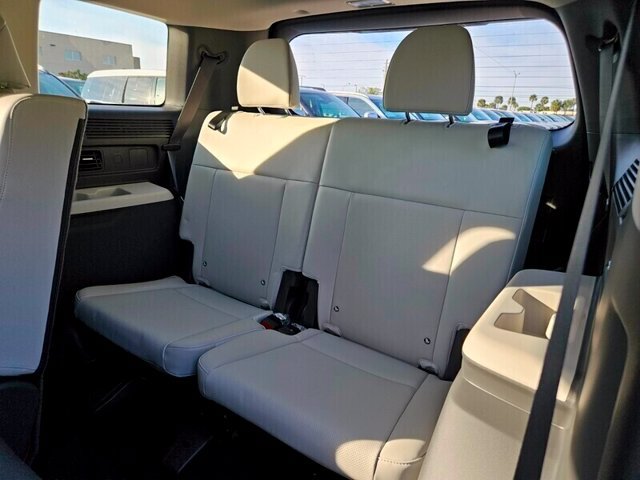Certified 2026 Hyundai Santa Fe SEL FWD image 9