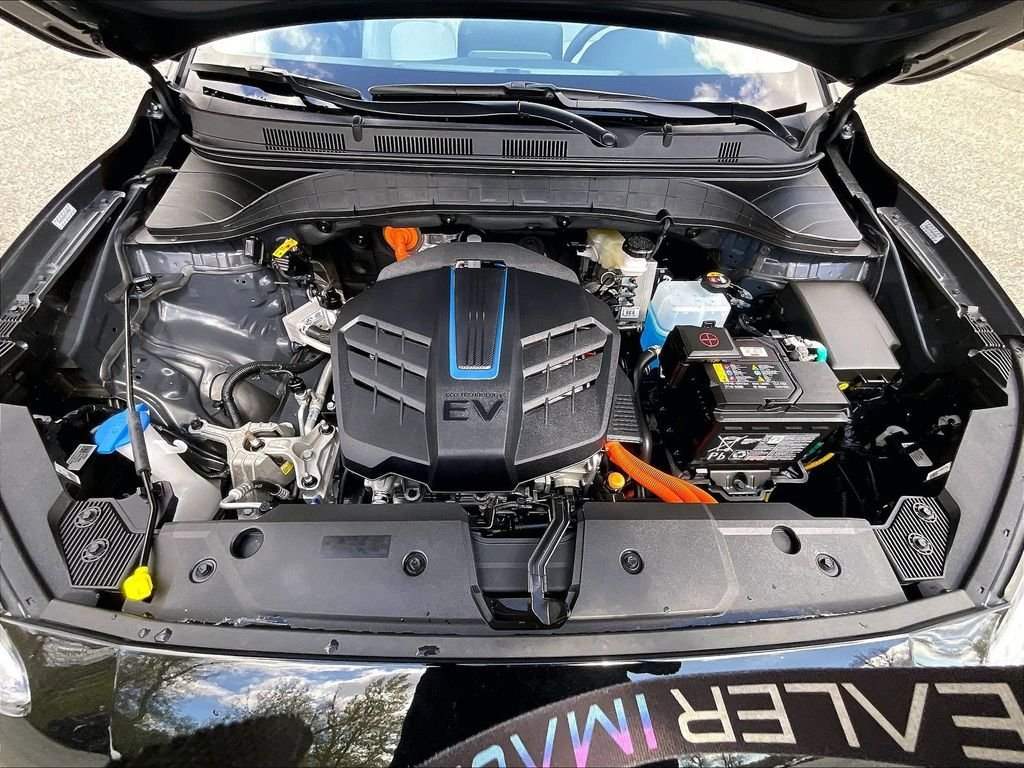 Used 2023 Hyundai Kona SE w/ Cargo Package FWD image 28