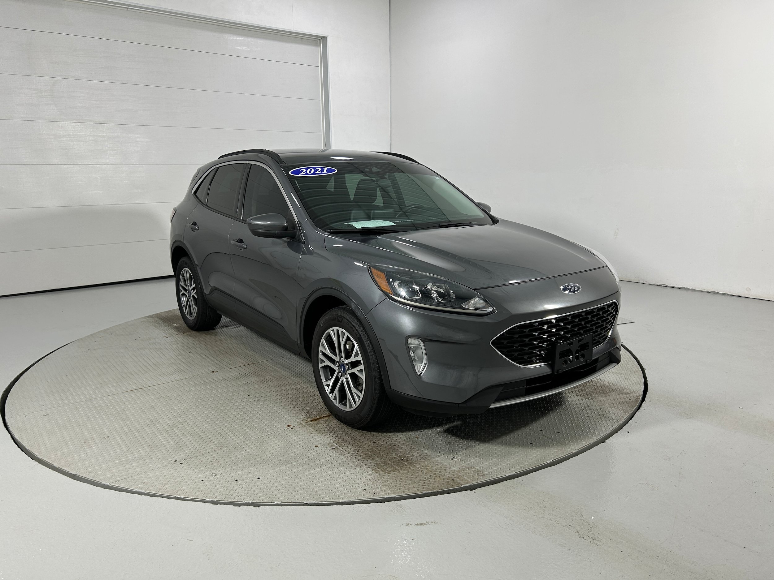 Used 2021 Ford Escape SEL AWD/4WD image 2
