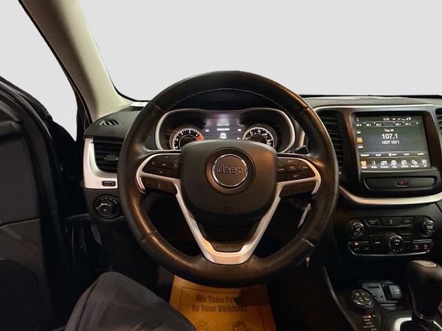 Used 2017 Jeep Cherokee Trailhawk w/ Cold Weather Group image 12