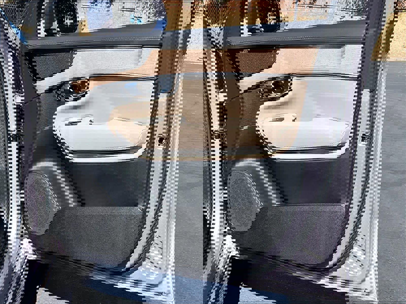 Used 2026 Volvo XC90 B6 Plus w/ Protection Package Premier image 27