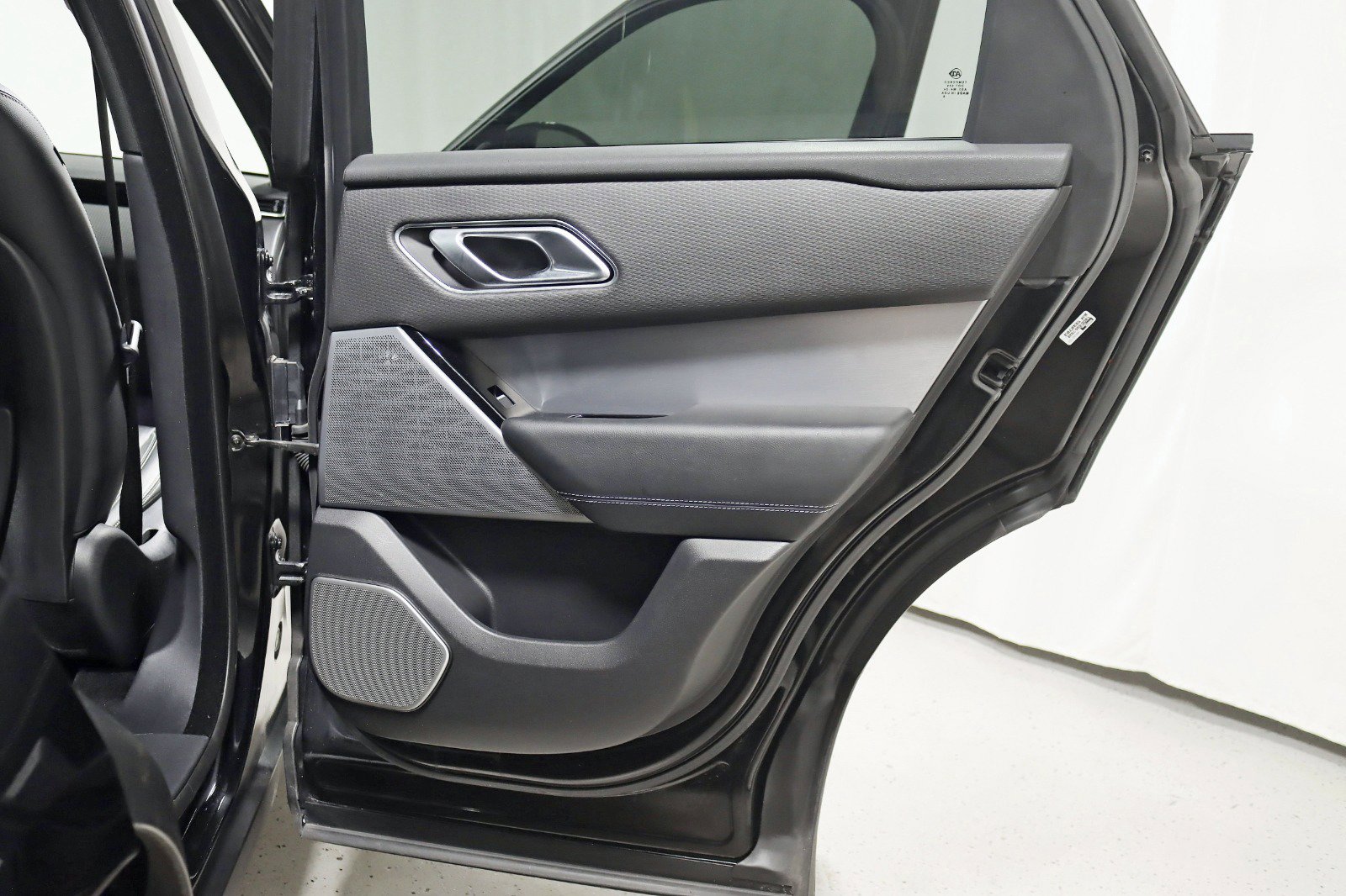 Used 2021 Land Rover Range Rover Velar R-Dynamic S AWD/4WD image 35