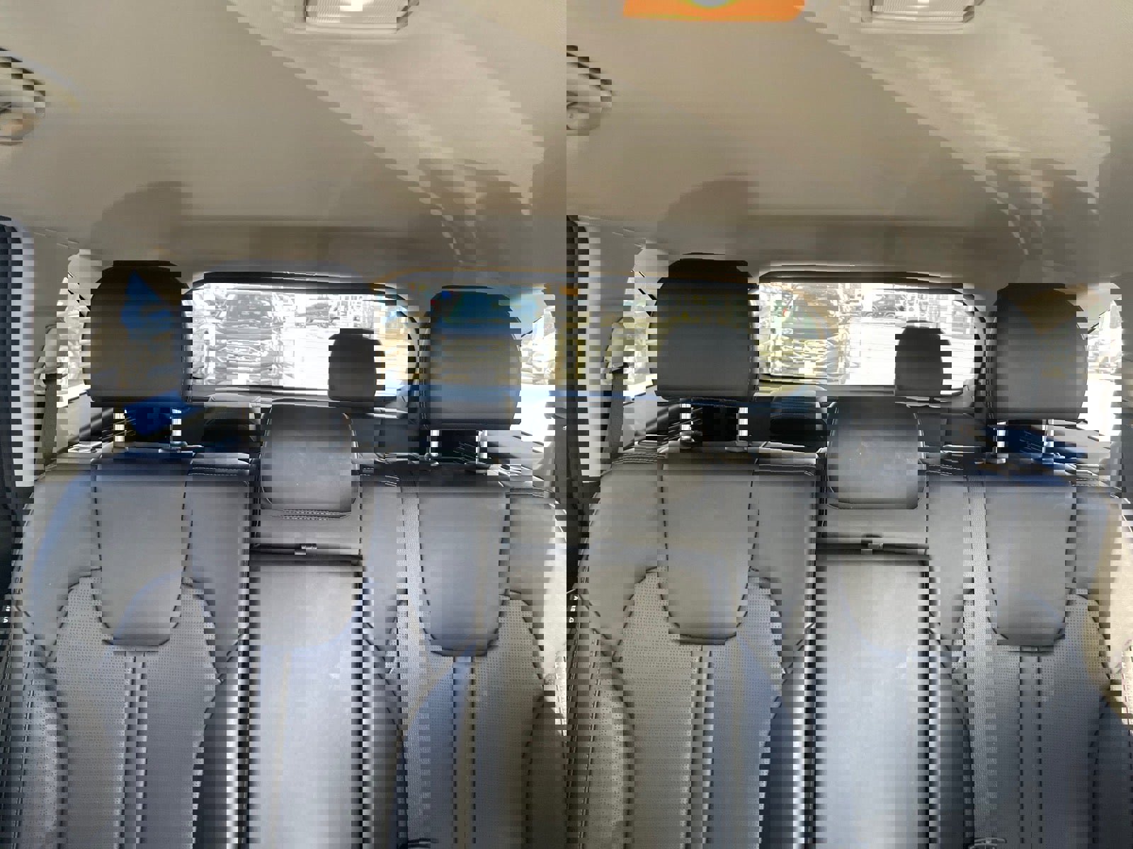 Used 2024 Kia Sorento S image 22