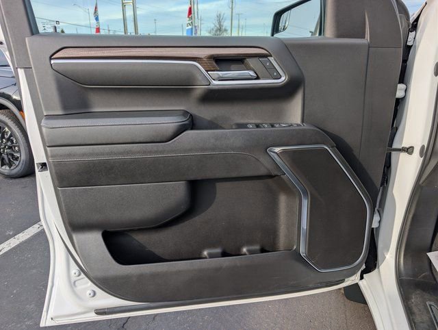 Used 2023 Chevrolet Silverado 1500 LT image 9