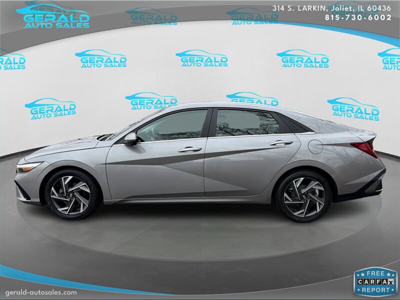 Used 2024 Hyundai Elantra Limited image 3