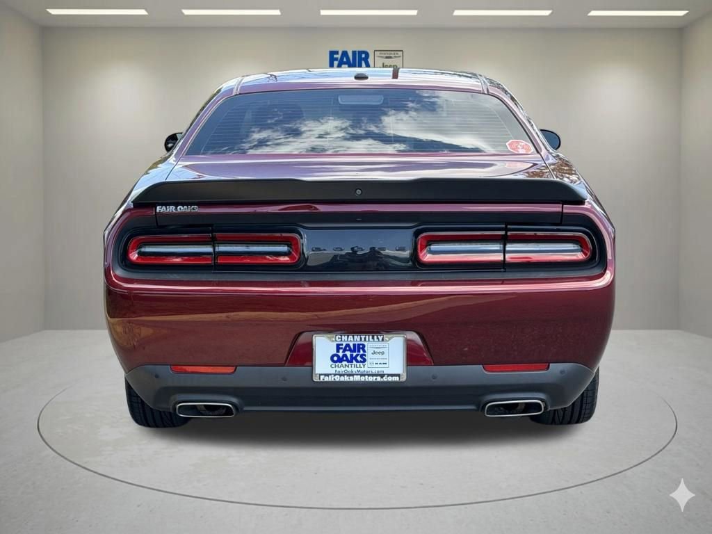 Used 2020 Dodge Challenger SXT w/ Driver Convenience Group RWD image 8