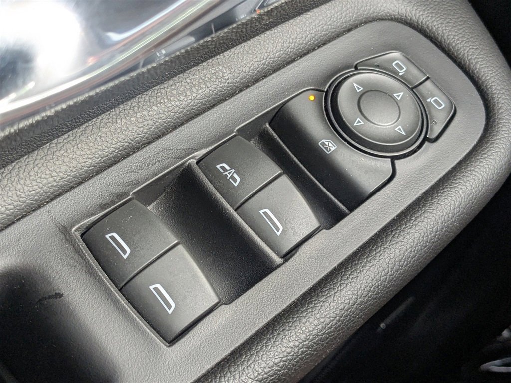 Used 2023 GMC Terrain Denali image 26