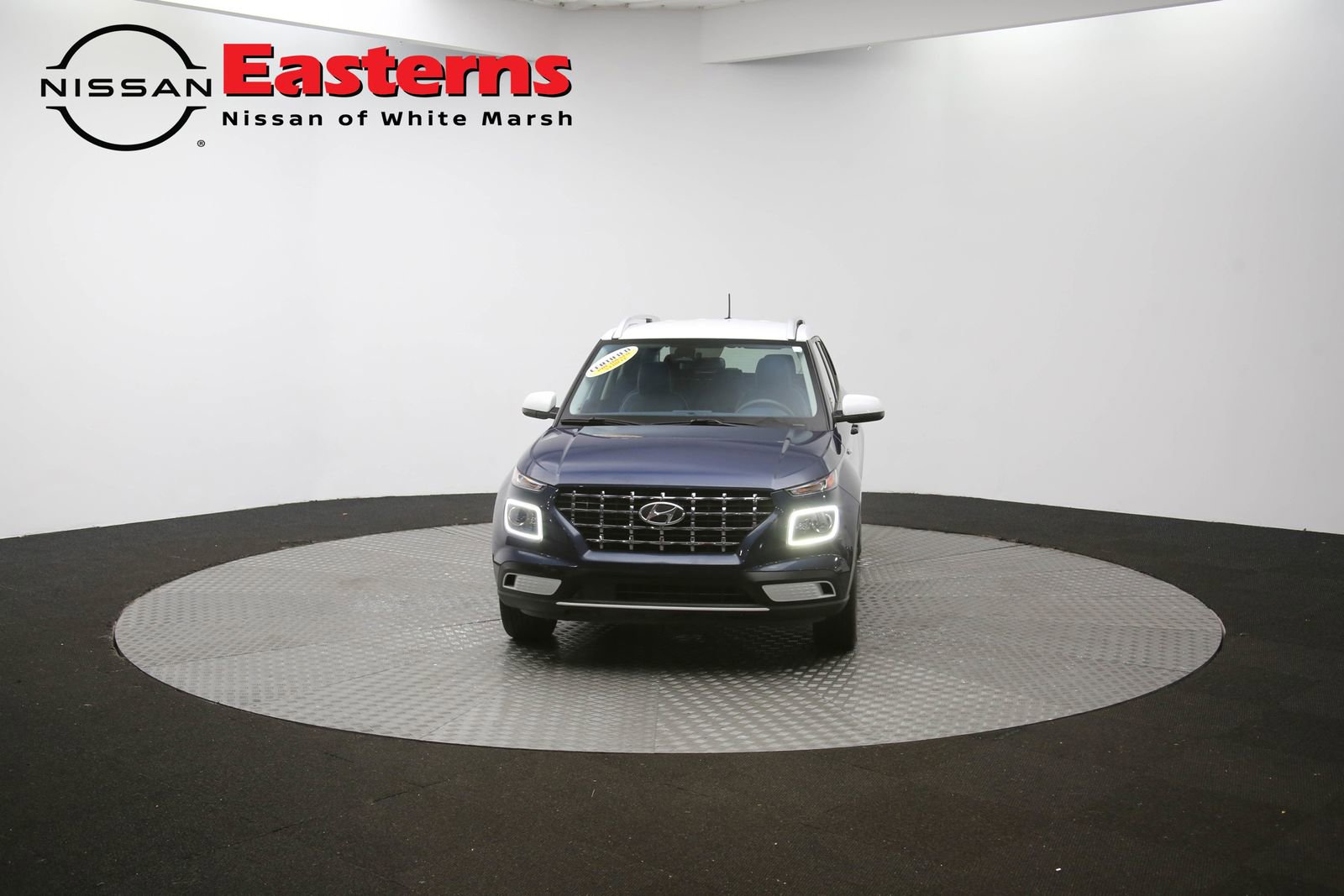 Used 2023 Hyundai Venue Limited image 90
