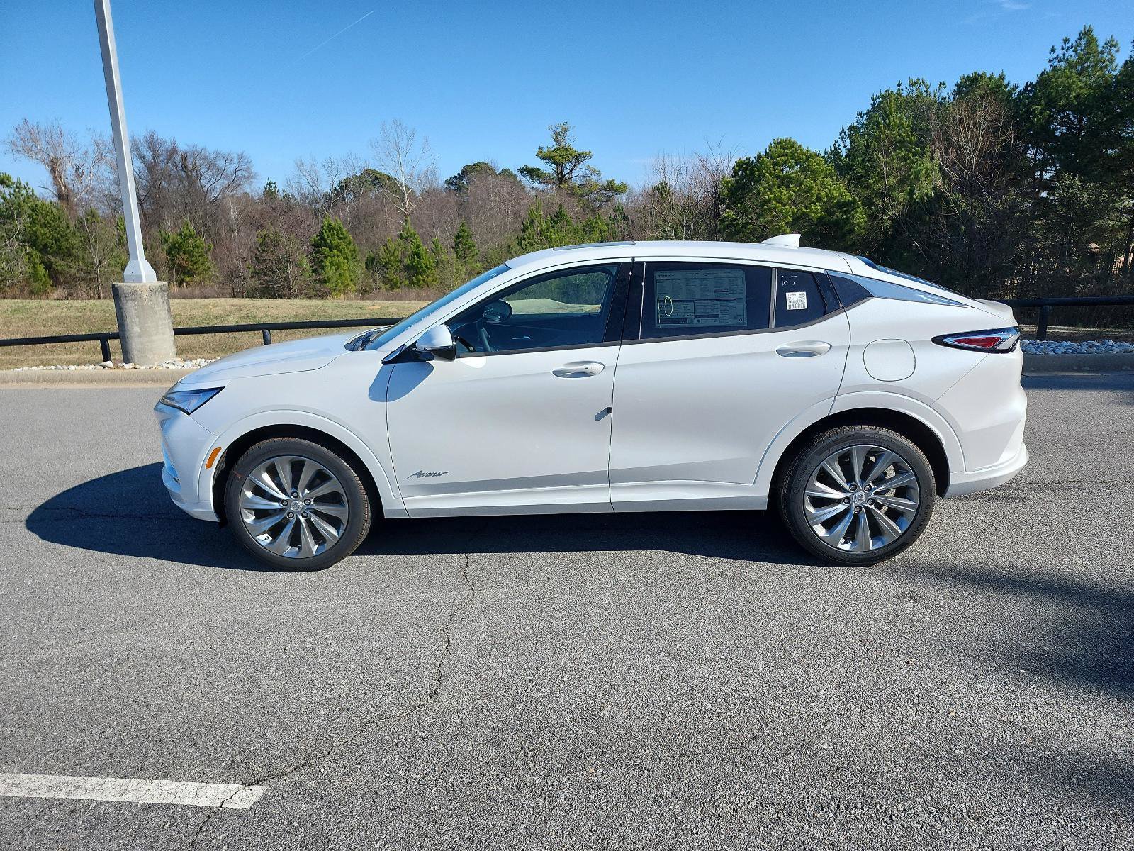 New 2026 Buick Envista Avenir FWD image 2
