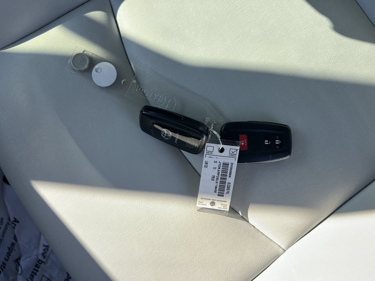 Used 2020 Toyota Prius Limited FWD image 38