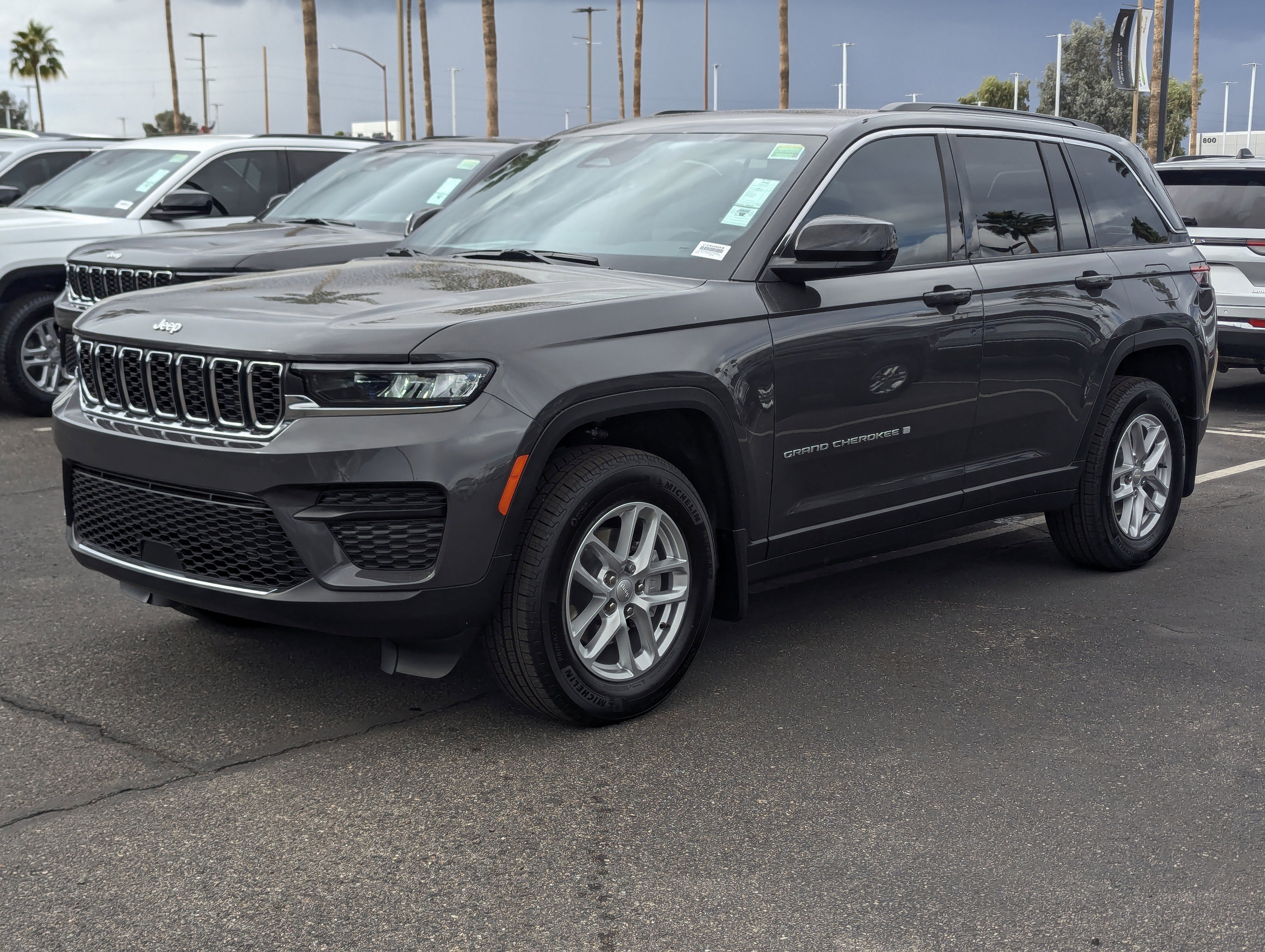 New 2025 Jeep Grand Cherokee Laredo X w/ Luxury Tech Group I image 5