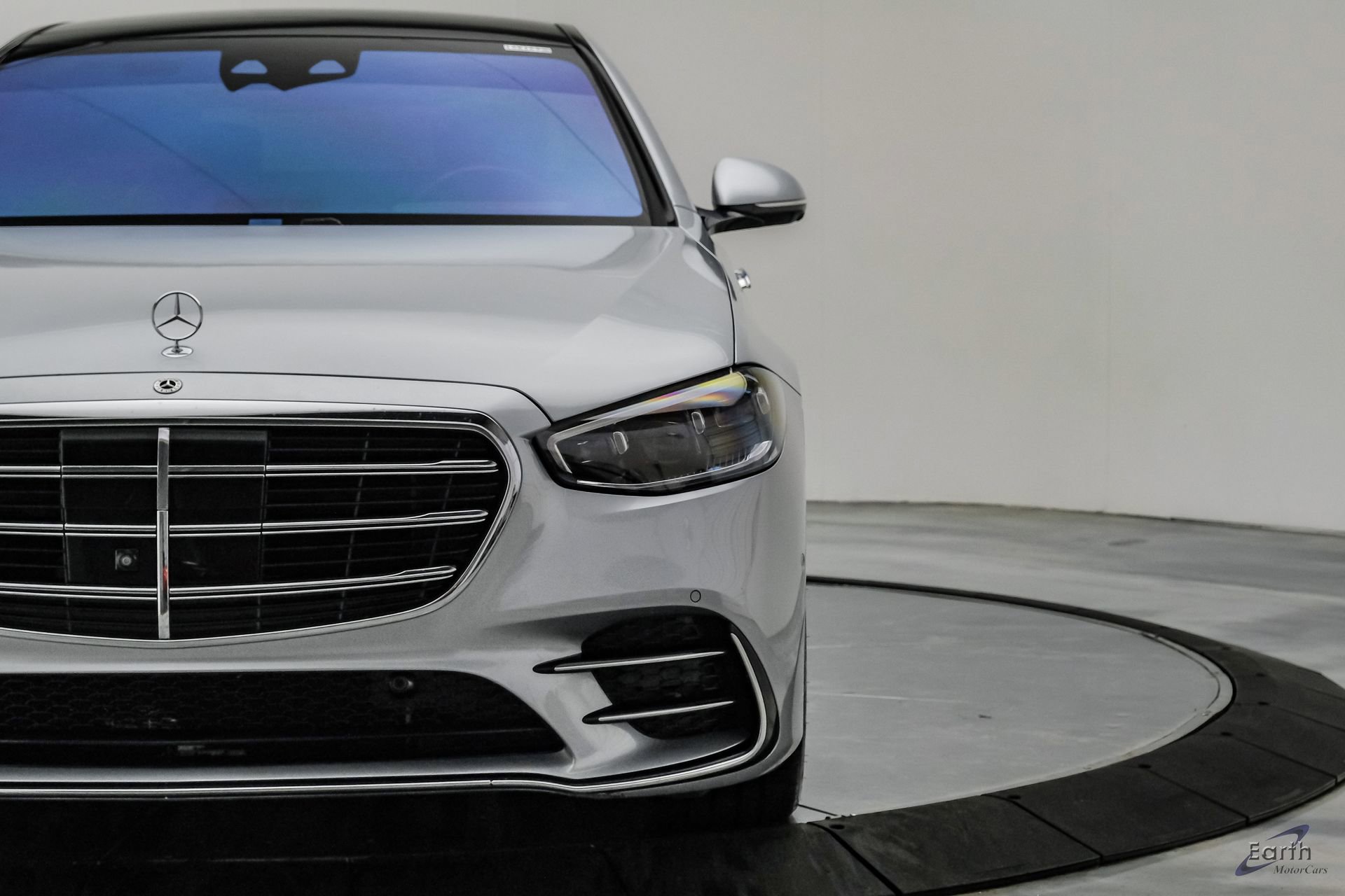 Used 2022 Mercedes-Benz S 580 4MATIC Sedan w/ AMG Line Package image 37