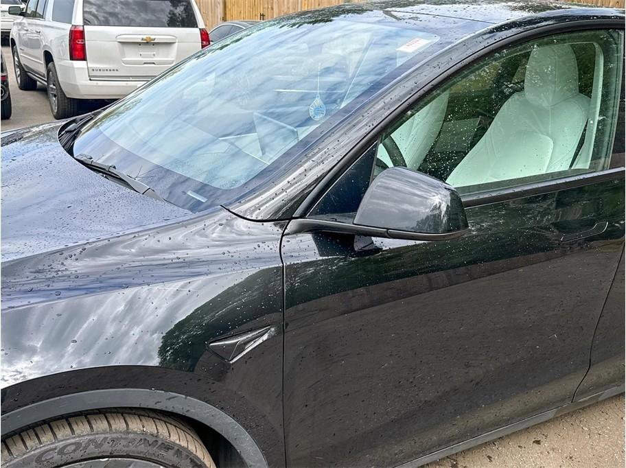 Used 2022 Tesla Model Y Performance image 4