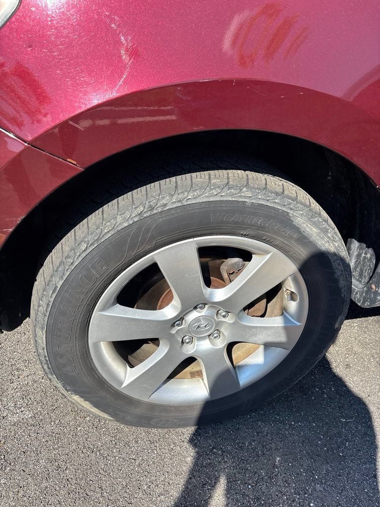 Used 2008 Hyundai Santa Fe 2WD image 2