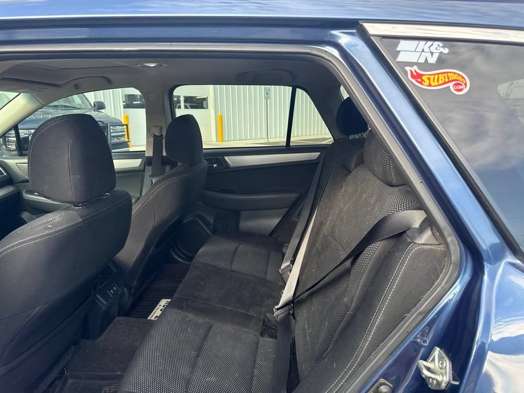 Used 2019 Subaru Outback 2.5i Premium w/ Popular Package #2 AWD/4WD image 6