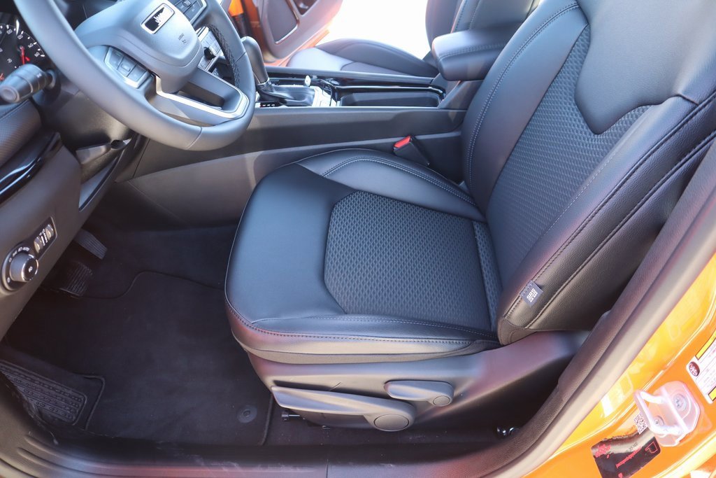 New 2026 Jeep Compass Latitude image 11