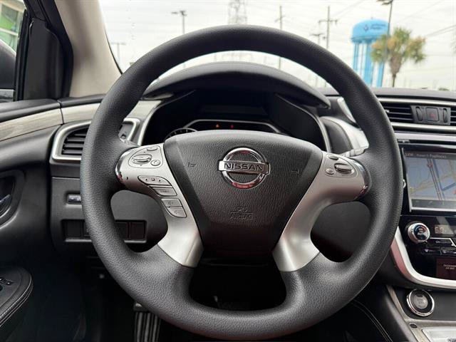 Used 2018 Nissan Murano S FWD image 15