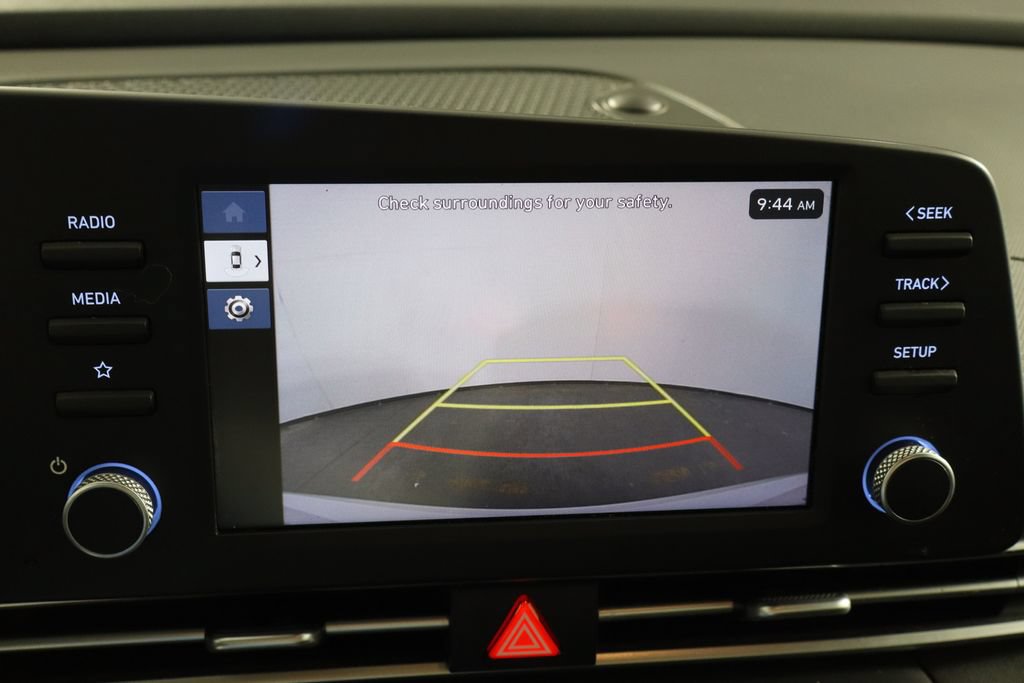 Used 2025 Hyundai Elantra SE FWD image 33
