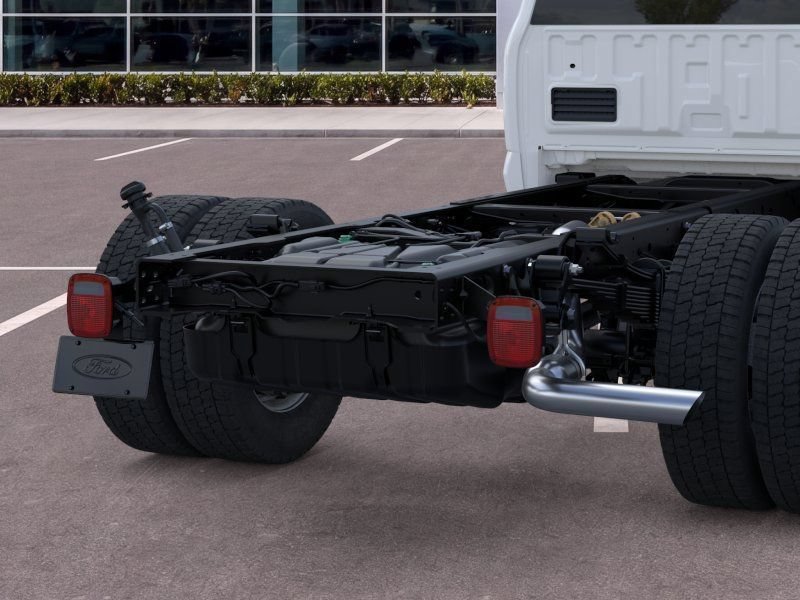 New 2026 Ford F550 4x4 Supercab Super Duty image 32