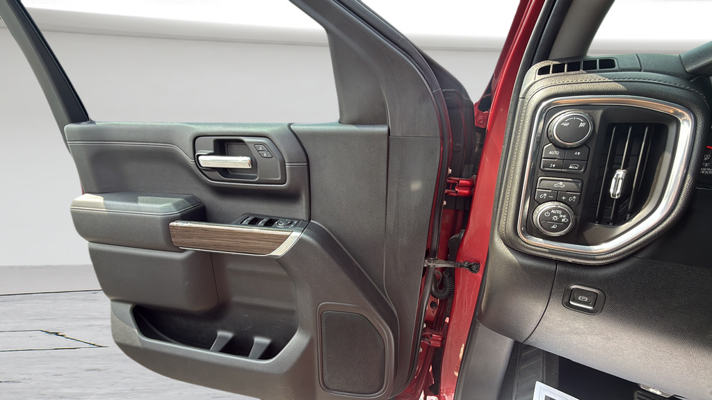 Used 2019 Chevrolet Silverado 1500 LT w/ All-Star Edition AWD/4WD image 26