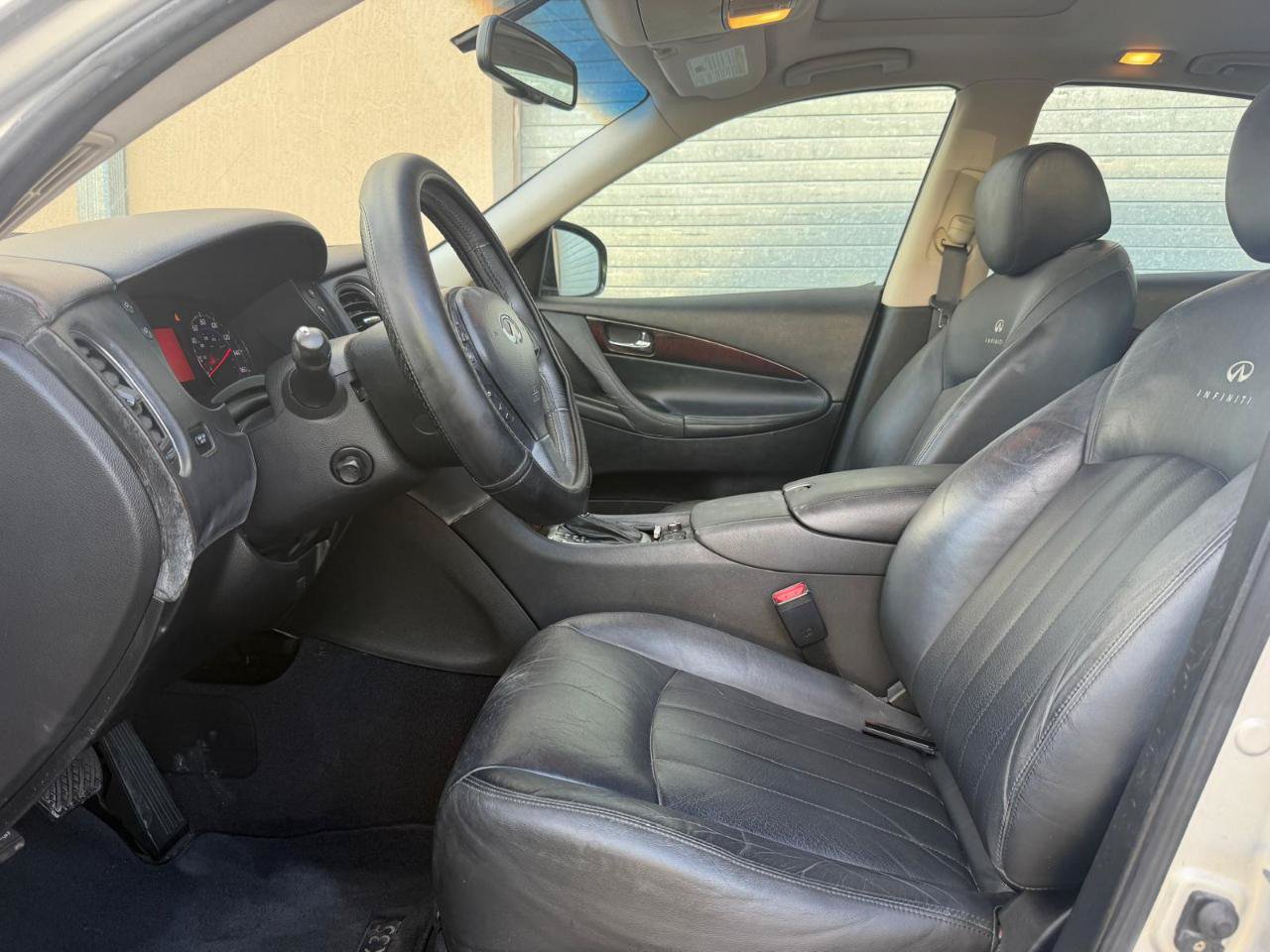 Used 2010 INFINITI EX35 Journey RWD image 21