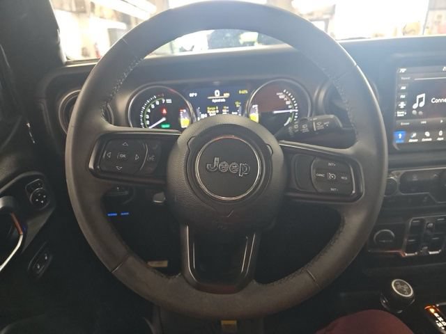 Used 2023 Jeep Wrangler Unlimited w/ Dual Top Group AWD/4WD image 18