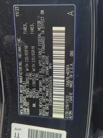 Certified 2024 Toyota Highlander LE image 28