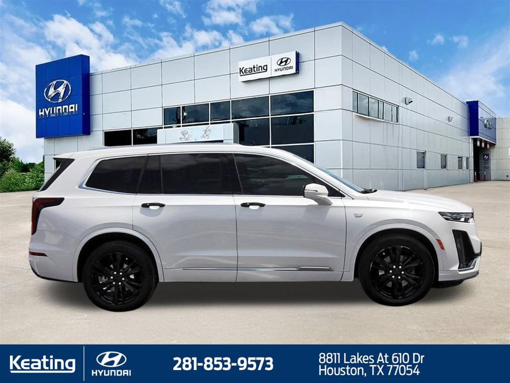Used 2023 Cadillac XT6 Premium Luxury FWD image 4