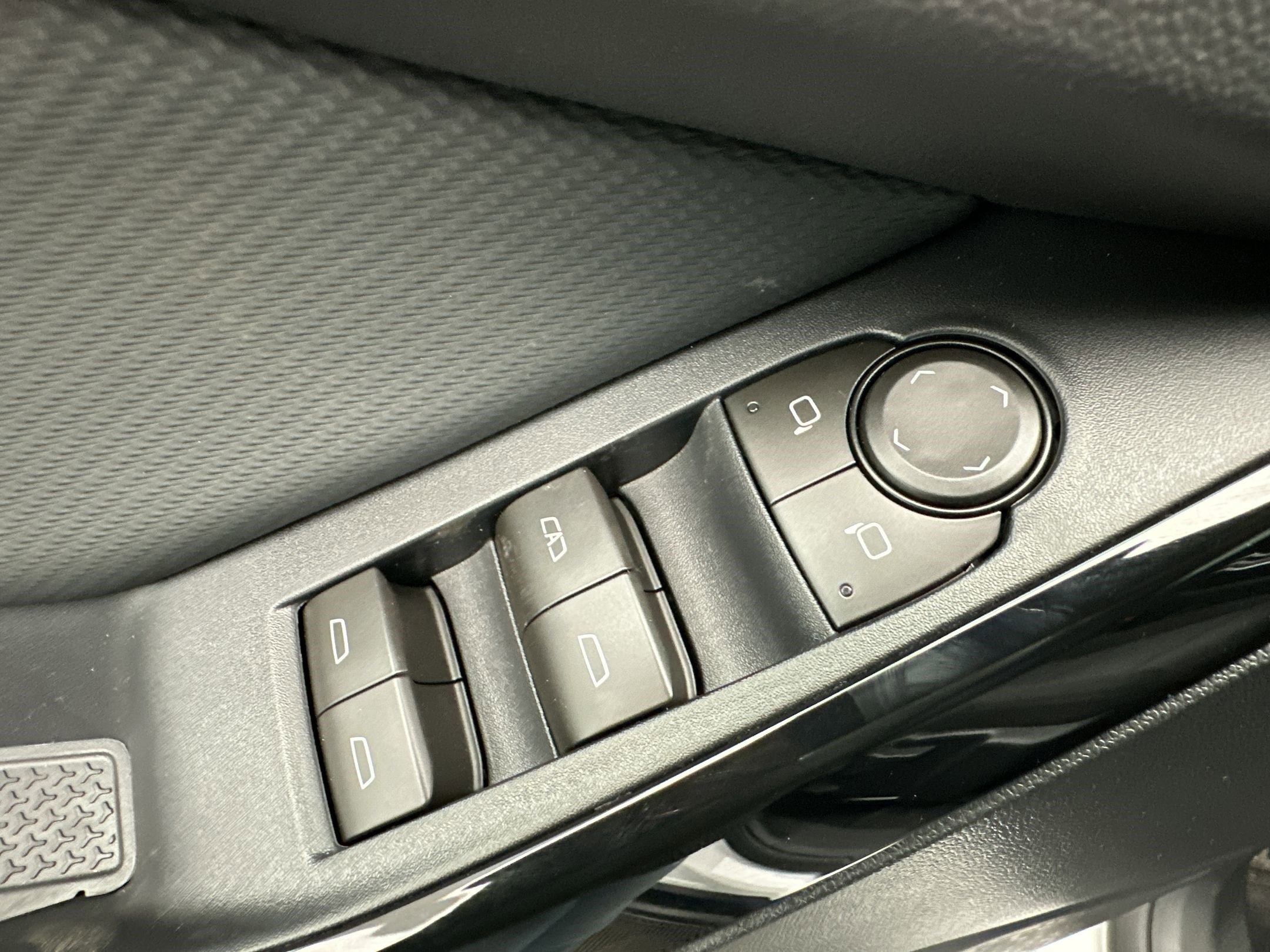 New 2026 Chevrolet Equinox LT image 12