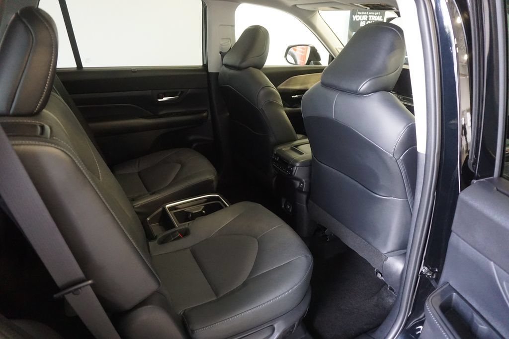 Used 2024 Toyota Grand Highlander AWD image 26