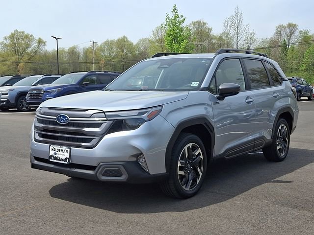 Used 2025 Subaru Forester Limited image 3