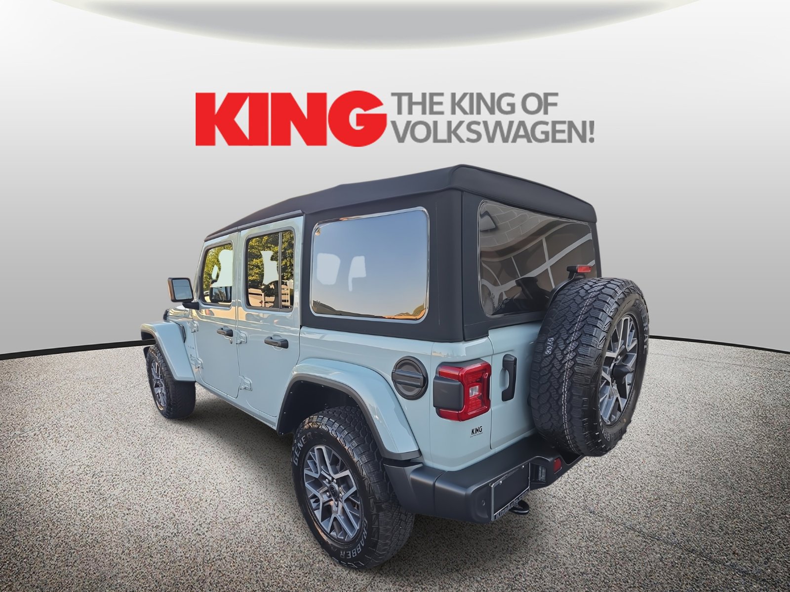 Used 2024 Jeep Wrangler Sahara w/ Technology Group image 5