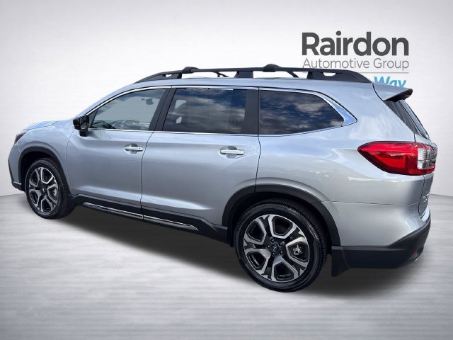 Used 2025 Subaru Ascent Touring w/ Popular Package #1 AWD/4WD image 5