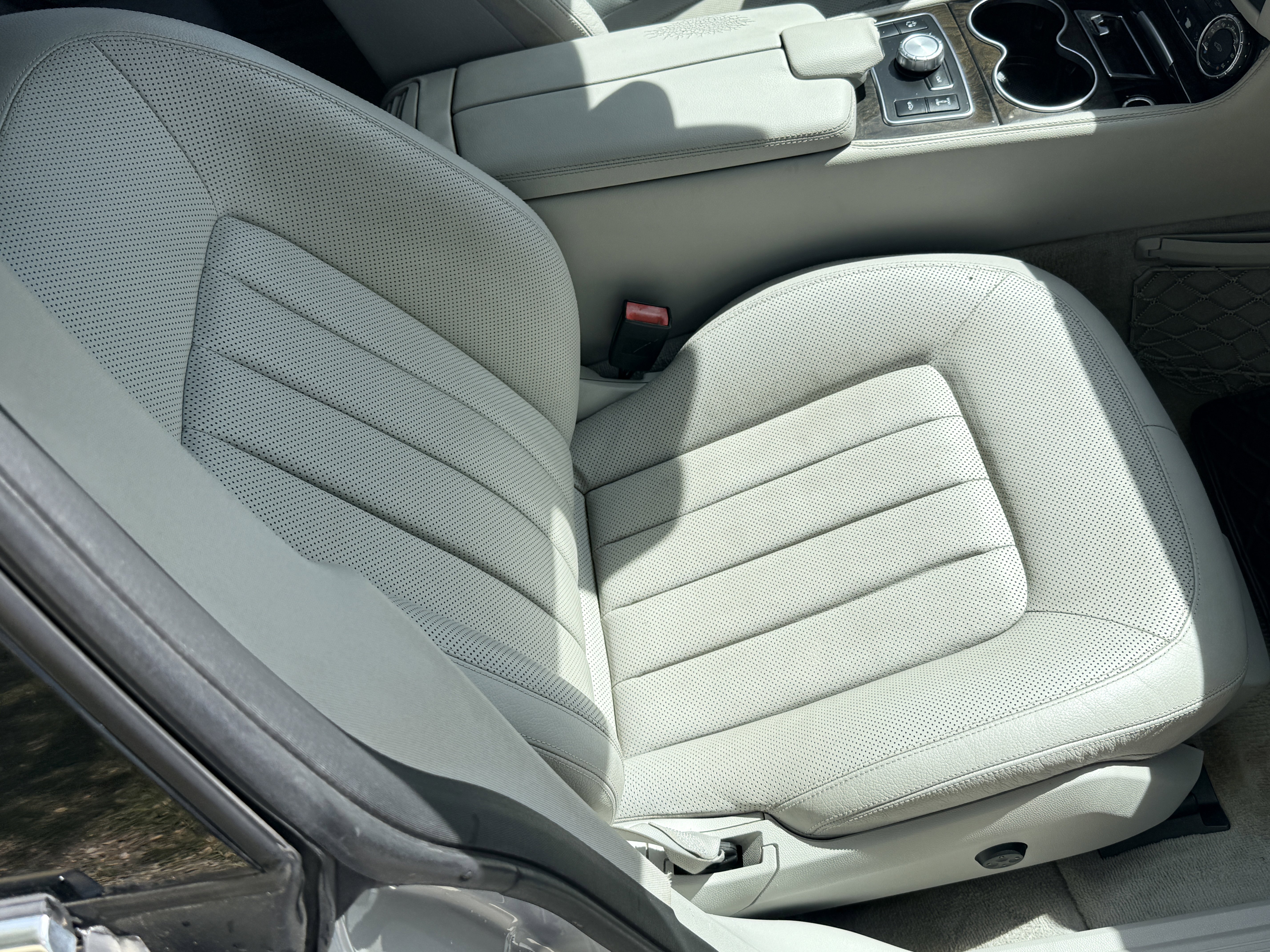 Used 2012 Mercedes-Benz CLS 550 w/ Premium I Pkg image 23