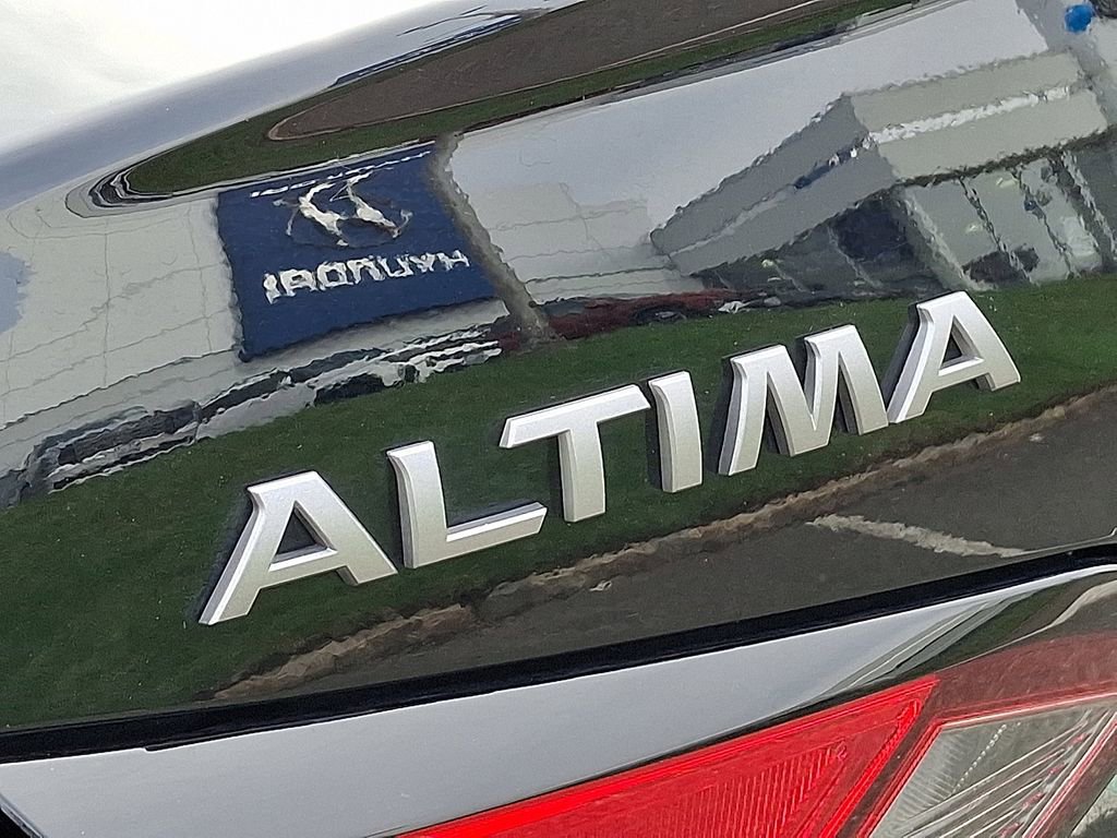 Used 2025 Nissan Altima 2.5 SV image 30