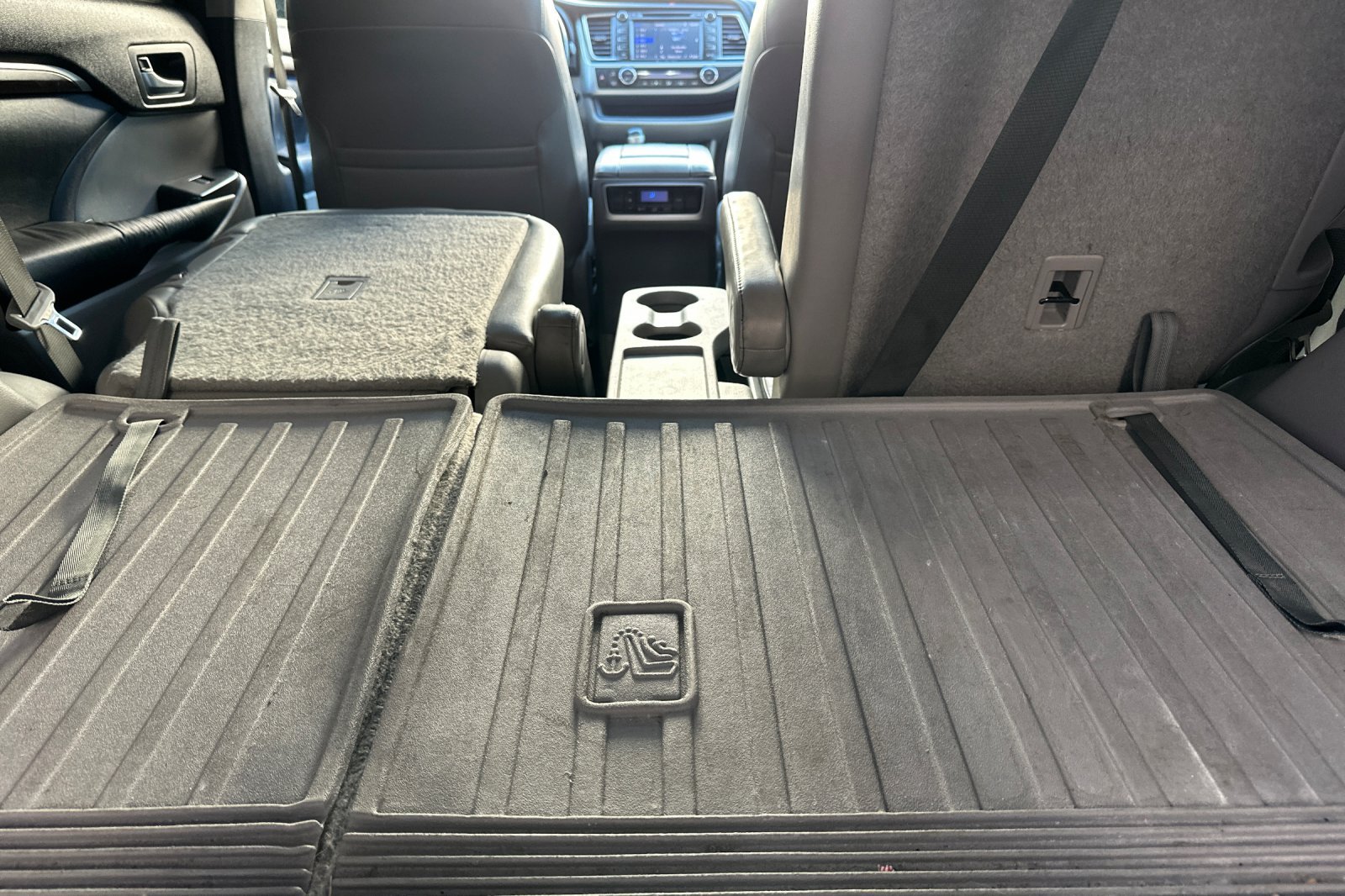 Used 2016 Toyota Highlander Limited AWD/4WD image 17