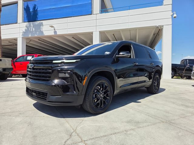 Certified 2025 Chevrolet Traverse LT w/ Midnight/Sport Edition FWD image 2