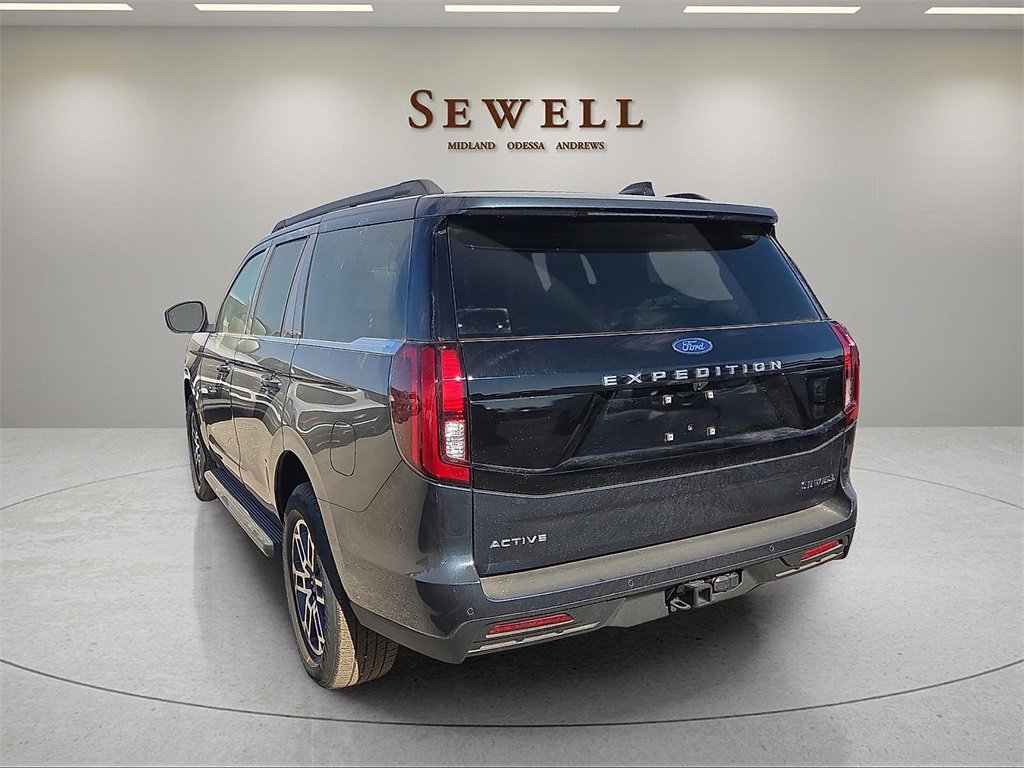 New 2025 Ford Expedition Active image 3