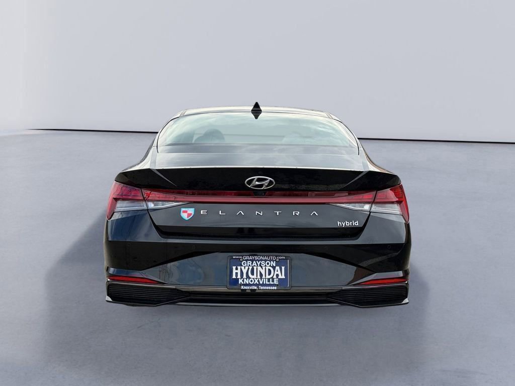 Used 2023 Hyundai Elantra Limited image 4