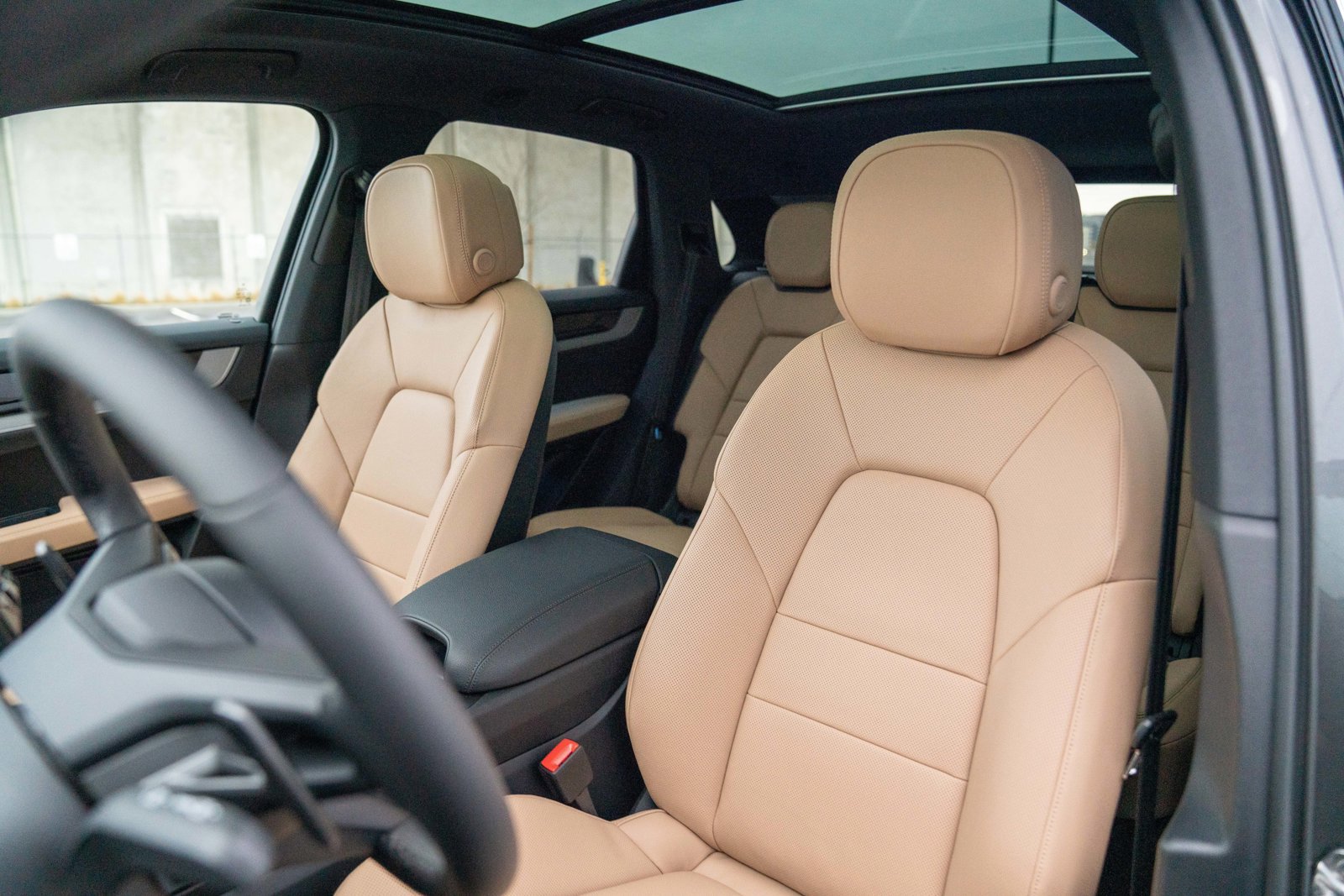 Certified 2026 Porsche Cayenne AWD/4WD image 5