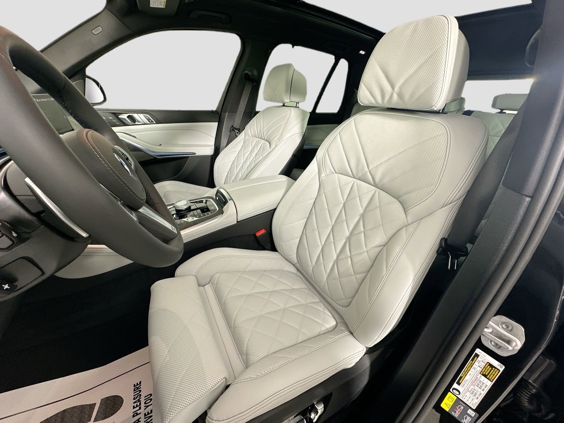 New 2026 BMW X5 xDrive50e image 22